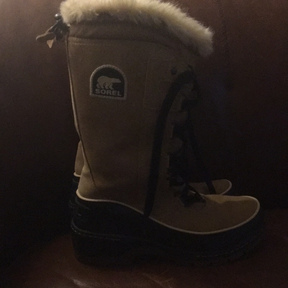 Sorel Tivoli snow boots